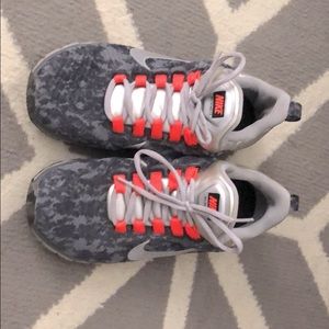 Nike free trainer 5.0